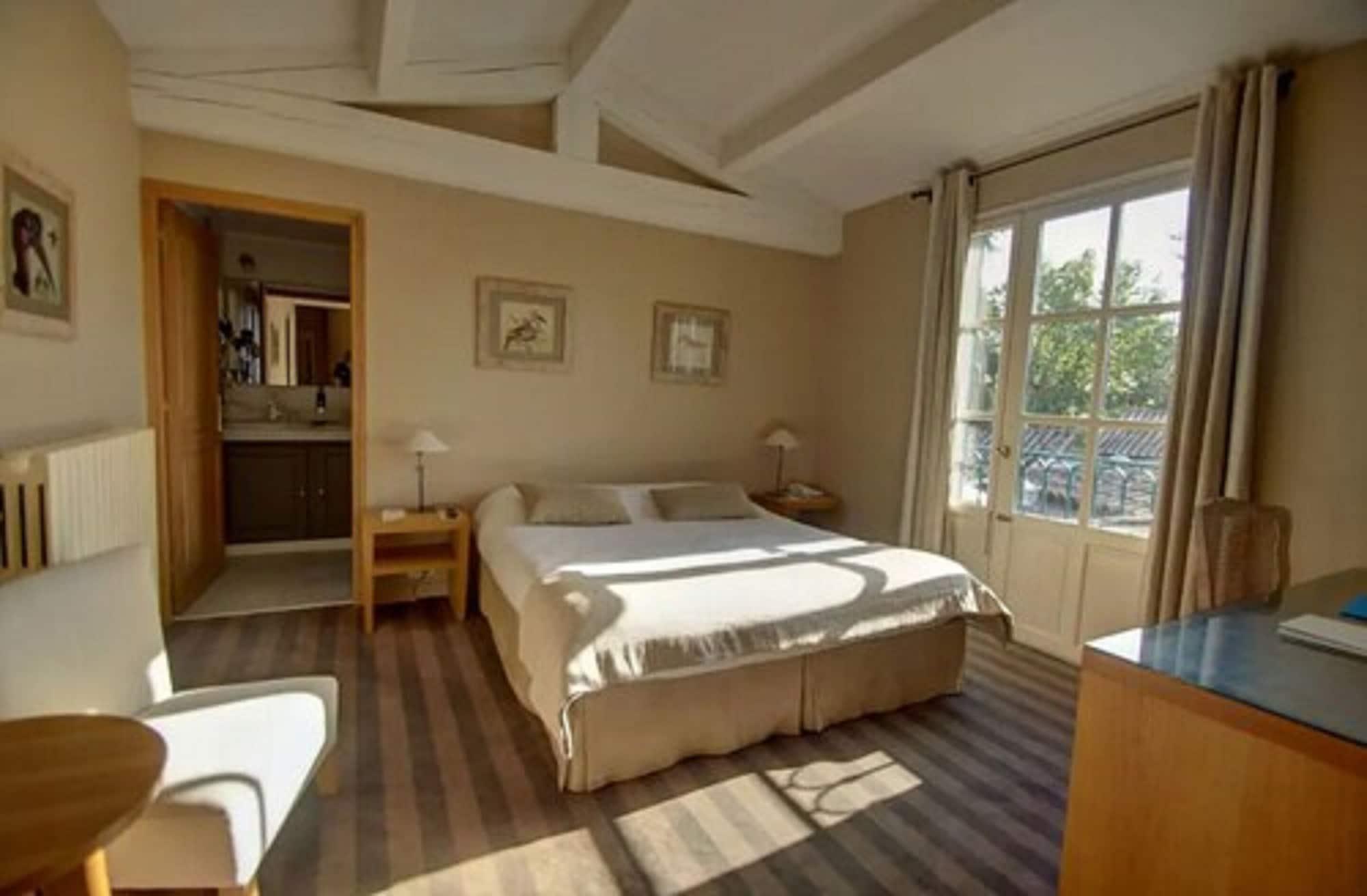 Villeneuve-lès-Avignon Hotel La Magnaneraie מראה חיצוני תמונה