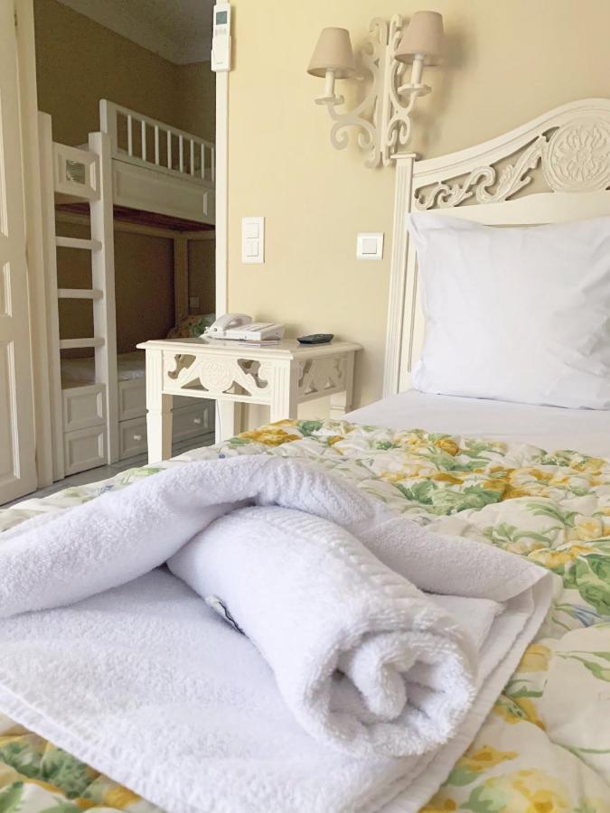 Villeneuve-lès-Avignon Hotel La Magnaneraie מראה חיצוני תמונה