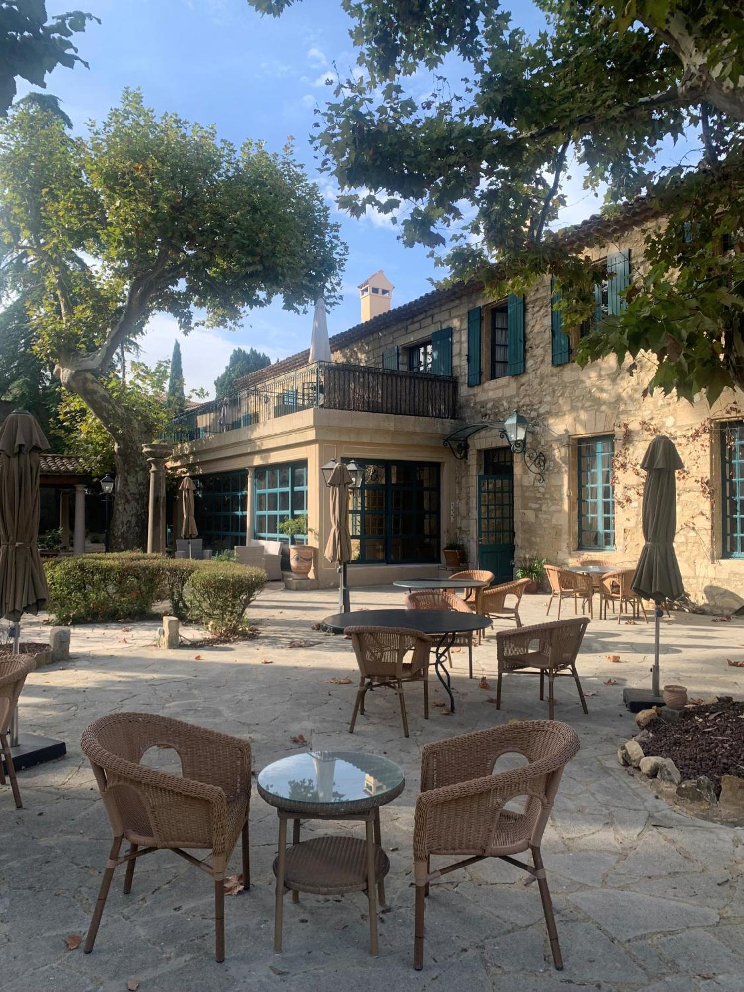 Villeneuve-lès-Avignon Hotel La Magnaneraie מראה חיצוני תמונה