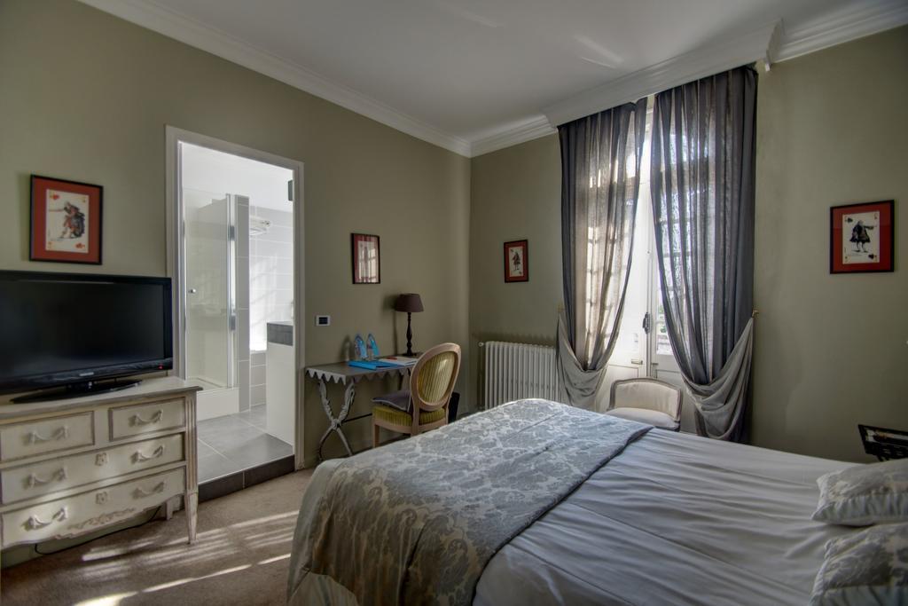 Villeneuve-lès-Avignon Hotel La Magnaneraie מראה חיצוני תמונה