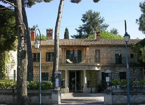Villeneuve-lès-Avignon Hotel La Magnaneraie מראה חיצוני תמונה