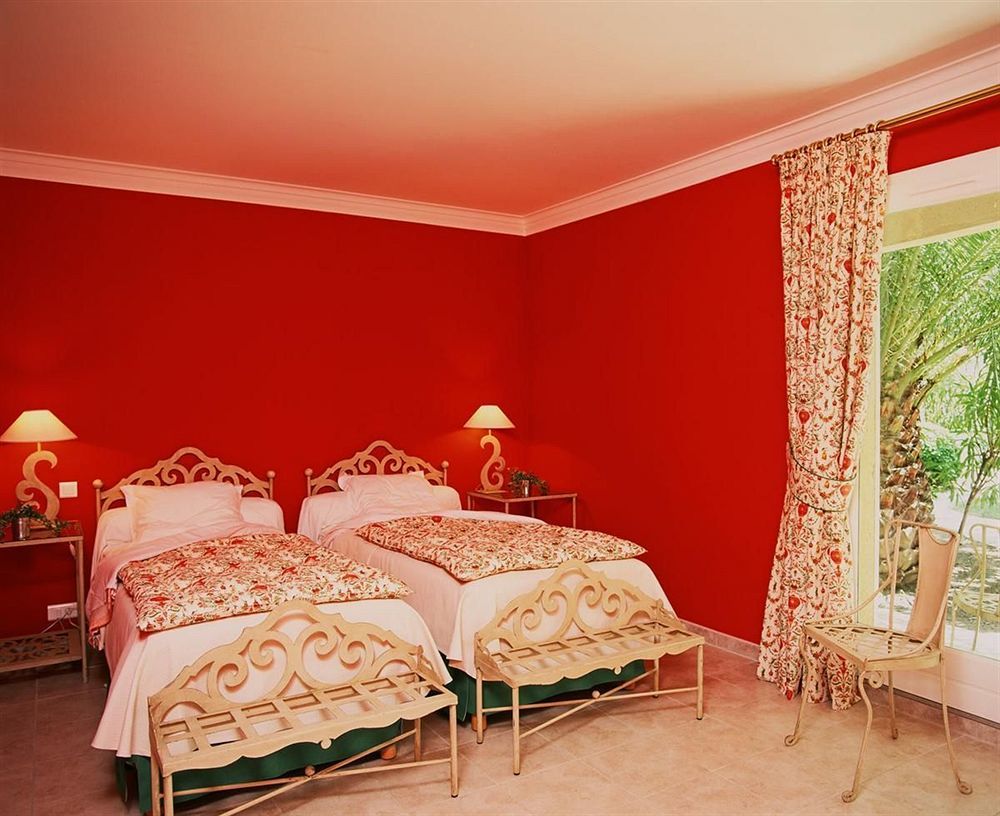 Villeneuve-lès-Avignon Hotel La Magnaneraie מראה חיצוני תמונה
