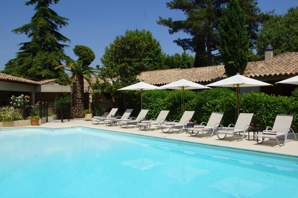 Villeneuve-lès-Avignon Hotel La Magnaneraie מראה חיצוני תמונה